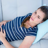 Woher kommen Regelschmerzen und was kann man dagegen tun?